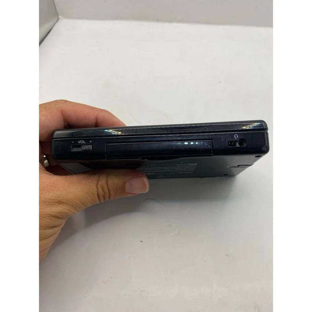 Black Nintendo Ds Lite Charger Stylus and cover Handheld Console Plays DS + GBA